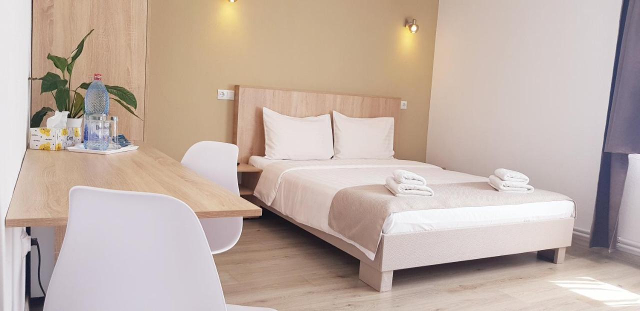 Lindenhaus Hotel Сибиу Екстериор снимка